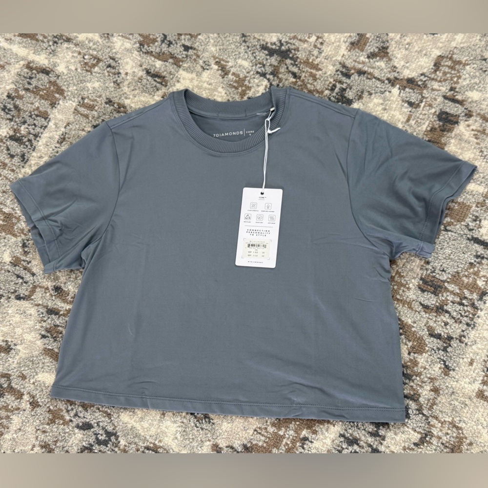 NWT 7 Diamonds Storm Core Relaxed Crew Tee - Small